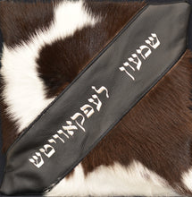 Load image into Gallery viewer, Classic - Tallis Bag - 602 FUR&amp;LEATHER
